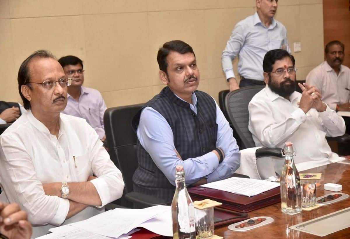 महाराष्ट्र में राजनीतिक उठापठक, गठबंधन सरकार में खुलकर सामने आए मतभेद