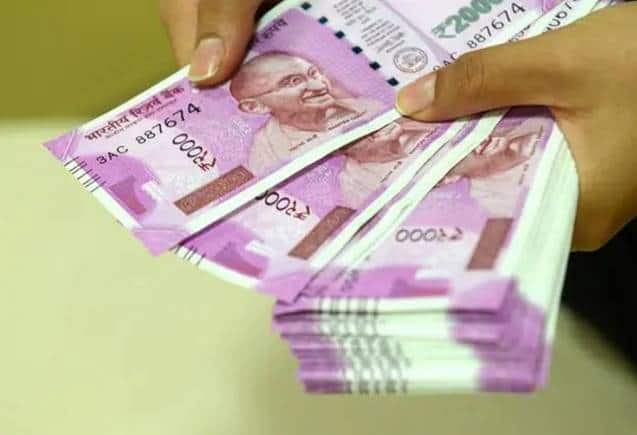 Business Idea: कम लागत में शुरू करें यह बिजनेस, कई लोगों को देंगे नौकरी, हर महीने होगी बंपर कमाई