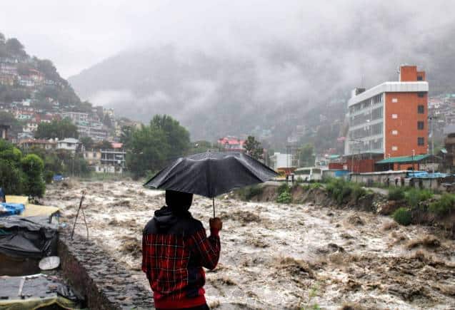 Monsoon Rains: चौथे दिन भी बारिश का कहर जारी, हिमाचल और उत्तराखंड में रेड अलर्ट, पढ़ें IMD का पूरा फोरकास्ट Monsoon Rains: चौथे दिन भी बारिश का कहर जारी, हिमाचल और उत्तराखंड में रेड अलर्ट, पढ़ें IMD का पूरा फोरकास्ट