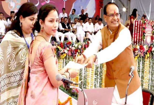 Ladli Behna Yojana: लाखों लाडली बहनों को मिलेगा हजारों रुपये का फायदा, 25 जुलाई से करें अप्लाई