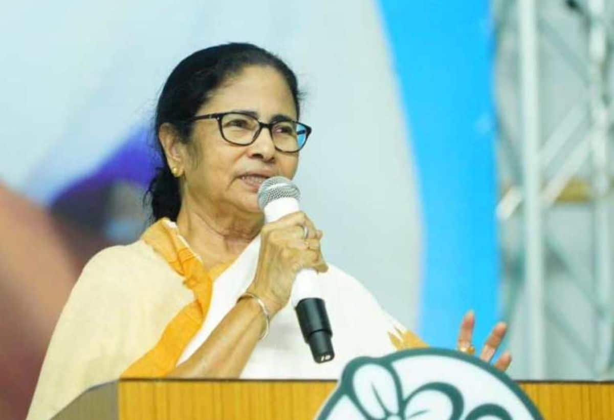 DA Hike in West Bengal: ममता बनर्जी ने अपने लोगों को दिया तोहफा, जून में इतनी बढ़कर आएगी सैलरी!