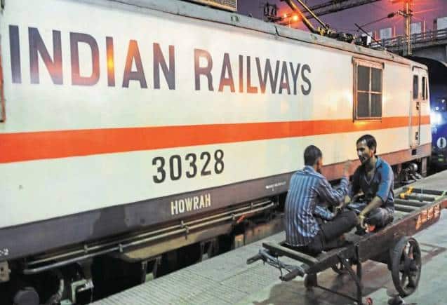 रेलवे 200 ट्रेनों में लगायेगी कवच सिस्टम, प्रति किलोमीटर 50 लाख रुपये का आयेगा खर्च