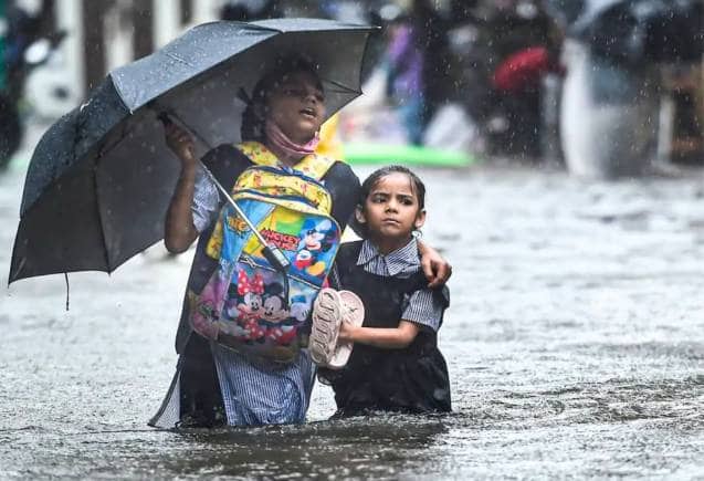 Telangana Rains: भारी बारिश के कारण तेलंगाना में 28 जुलाई को बंद रहेंगे स्कूल और कॉलेज