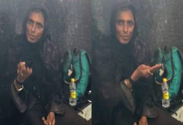 VIDEO: कर्नाटक में हिंदू शख्स ने फ्री बस टिकट के लिए पहना बुर्का, वीडियो हुआ वायरल VIDEO: कर्नाटक में हिंदू शख्स ने फ्री बस टिकट के लिए पहना बुर्का, वीडियो हुआ वायरल