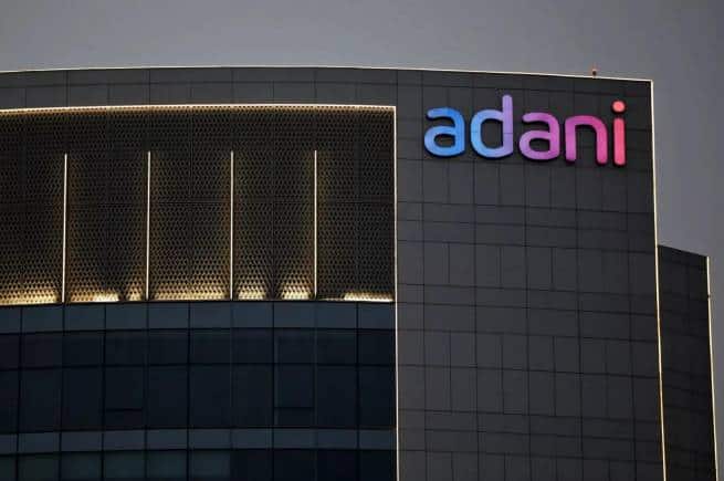 Adani Group के 10 में से 5 शेयरों में तेजी, ग्रीन एनर्जी 4.21% उछला, ट्रासंमिशन ने लगाया 3.4% का गोता