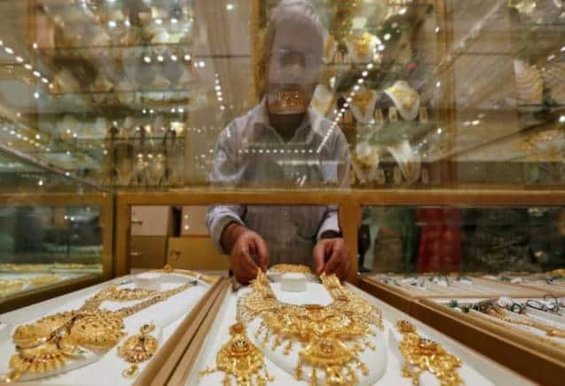 लगातार पांचवे दिन Kalyan Jewellers में उछाल, इस कारण शेयर पहुंचे रिकॉर्ड ऊंचाई पर लगातार पांचवे दिन Kalyan Jewellers में उछाल, इस कारण शेयर पहुंचे रिकॉर्ड ऊंचाई पर