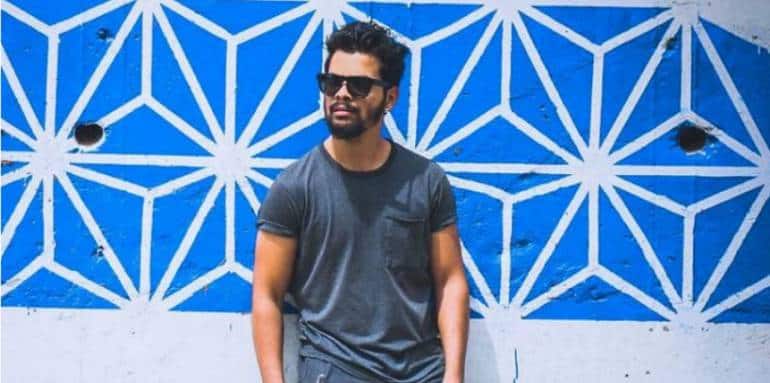 Success Story: न्यूजपेपर बेचकर हर महीने 250 रुपये कमाने से लेकर करोड़ों रुपये की फैशन कंपनी, कुछ ऐसी है सिड नायडू की सक्सेस स्टोरी Success Story: न्यूजपेपर बेचकर हर महीने 250 रुपये कमाने से लेकर करोड़ों रुपये की फैशन कंपनी, कुछ ऐसी है सिड नायडू की सक्सेस स्टोरी