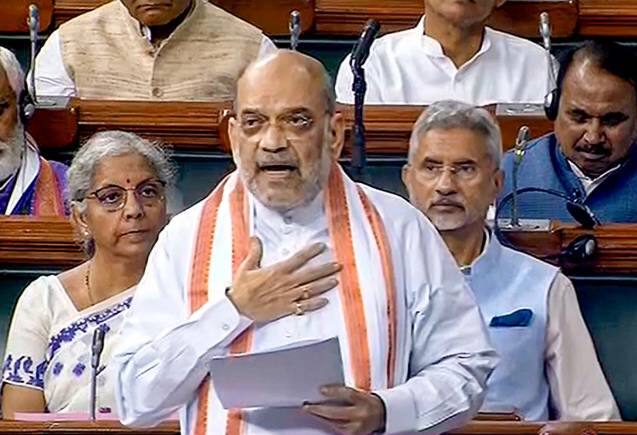 बच्चियों के साथ गैंगरेप के लिए अब होगी मौत की सजा, गृह मंत्री ने संसद में पेश किया IPC, CrPC को बदलने वाला विधेयक बच्चियों के साथ गैंगरेप के लिए अब होगी मौत की सजा, गृह मंत्री ने संसद में पेश किया IPC, CrPC को बदलने वाला विधेयक