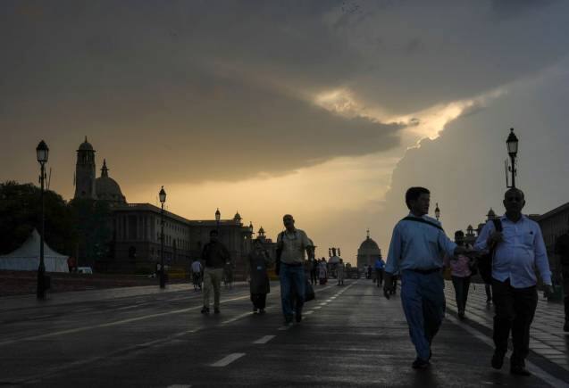 Delhi Weather: दिल्ली में अगले पांच दिन तक आसमान में बादल छाए रहने का अनुमान, IMD का अलर्ट Delhi Weather: दिल्ली में अगले पांच दिन तक आसमान में बादल छाए रहने का अनुमान, IMD का अलर्ट