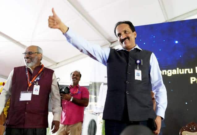 चंद्रयान-3 की सफलता का क्रेडिट लेने के लिए मची होड़, केंद्रीय मंत्री बोले- ISRO की स्थापना करने वाले को मिलना चाहिए श्रेय, लेकिन... चंद्रयान-3 की सफलता का क्रेडिट लेने के लिए मची होड़, केंद्रीय मंत्री बोले- ISRO की स्थापना करने वाले को मिलना चाहिए श्रेय, लेकिन...