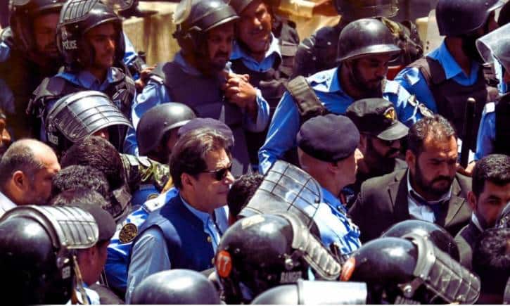 Imran Khan Jailed: पूर्व पाकिस्तानी प्रधानमंत्री इमरान खान तोशाखाना केस में पाए गए दोषी, हुई तीन साल की जेल