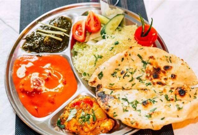 Roti Rice Rate Report: महंगाई के बीच वेज या नॉनवेज, कौन सी थाली है ज्यादा महंगी? Roti Rice Rate Report: महंगाई के बीच वेज या नॉनवेज, कौन सी थाली है ज्यादा महंगी?