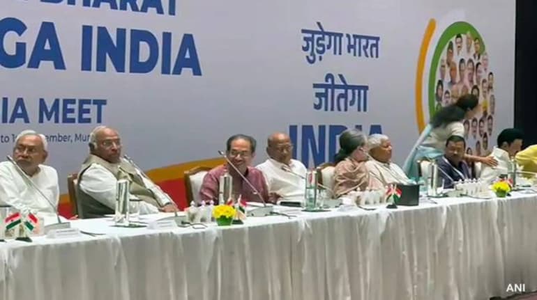 INDIA गठबंधन में फूट! कांग्रेस की तरफ से बुलाई गई बैठक टली, नीतीश, ममता और  अखिलेश नहीं हो रहे थे शामिल | Moneycontrol Hindi