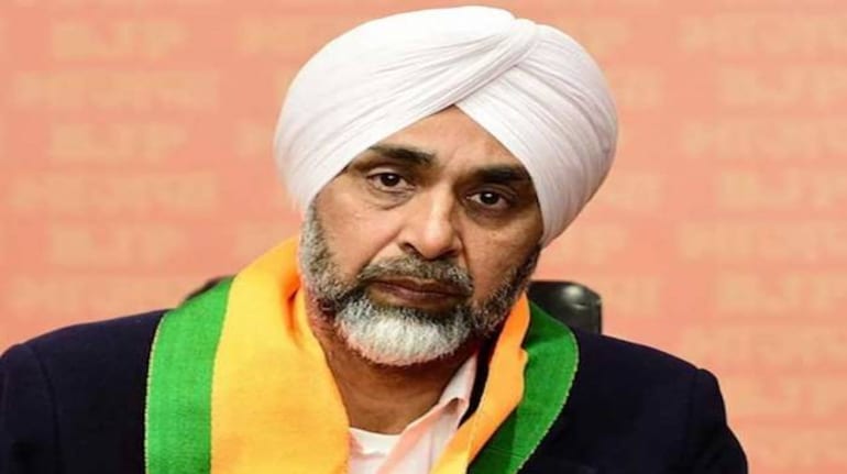 Manpreet Badal: पंजाब के पूर्व वित्त मंत्री मनप्रीत बादल के खिलाफ गिरफ्तारी  वारंट जारी, जानें क्या है मामला | Moneycontrol Hindi