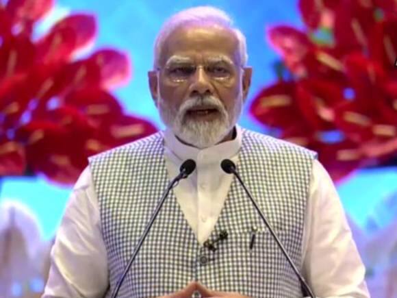 Today News Highlight: पीएम मोदी ने शुक्रवार की शाम प्रगति मैदान स्थित भारत मंडमप में टीम G-20 को संबोधित करते हुए उनकी तारीफ की। पीएम मोदी ने टीम जी-20 की तारीफ करते हुए कहा कि जी-20 का सफल आयोजन हुआ