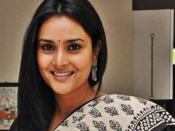 अभिनेत्री और राजनेता दिव्या स्पंदना की मौत की अफवाह निकली झूठी, तमिलनाडु कांग्रेस ने सोशल मीडिया पर खबर को किया खारिज अभिनेत्री और राजनेता दिव्या स्पंदना की मौत की अफवाह निकली झूठी, तमिलनाडु कांग्रेस ने सोशल मीडिया पर खबर को किया खारिज
