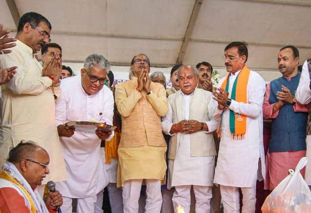 MP Election 2023: मध्य प्रदेश में नरेंद्र सिंह तोमर की वापसी, शिवराज सिंह चौहान को अब भी टिकट का इंतजार, क्या हैं इसके मायने