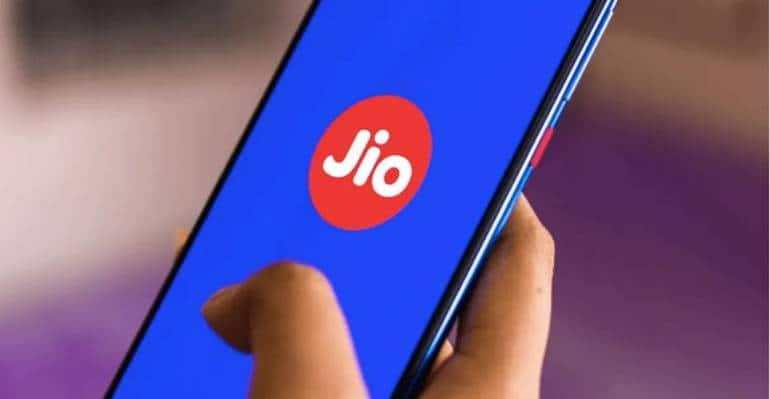 Jio Vs Airtel: 199 रुपये के प्लान में कौन दे रहा है ज्यादा फायदा, चेक करें डिटेल्स