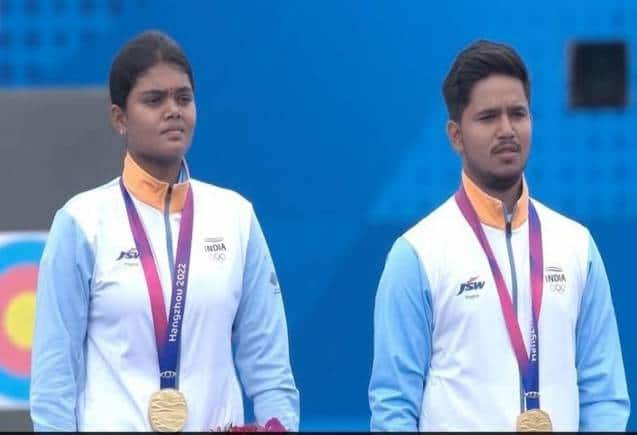Asian Games 2023: एशियन गेम्स में टीम इंडिया ने जीते 100 मेडल, ज्योति-ओजस ने भारत को दिलाया गोल्ड Asian Games 2023: एशियन गेम्स में टीम इंडिया ने जीते 100 मेडल, ज्योति-ओजस ने भारत को दिलाया गोल्ड