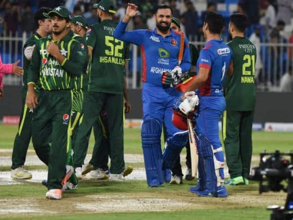 ICC World Cup: अफगानिस्तान की टीम ने एक बार फिर किया करिश्मा, पाकिस्तान को दी 8 विकेट से कारारी हार ICC World Cup: अफगानिस्तान की टीम ने एक बार फिर किया करिश्मा, पाकिस्तान को दी 8 विकेट से कारारी हार