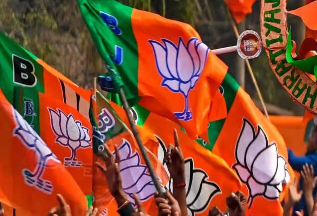 Assembly Elections 2023 Highlight: बीजेपी ने युवाओं से 2 साल में 1 लाख सरकारी नौकरी देने का वादा भी किया है। अपने इस घोषणा पत्र में बीजेपी ने युवाओं, किसानों और महिलाओं सहित हर एक तबके को साधने की कोशिश की है