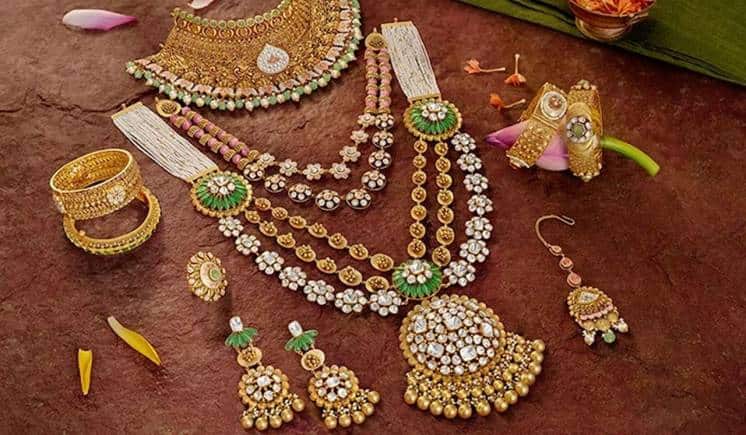 Gold Rate: 63,000 रुपये के ऊपर है सोने का भाव, चेक करें लेटेस्ट रेट