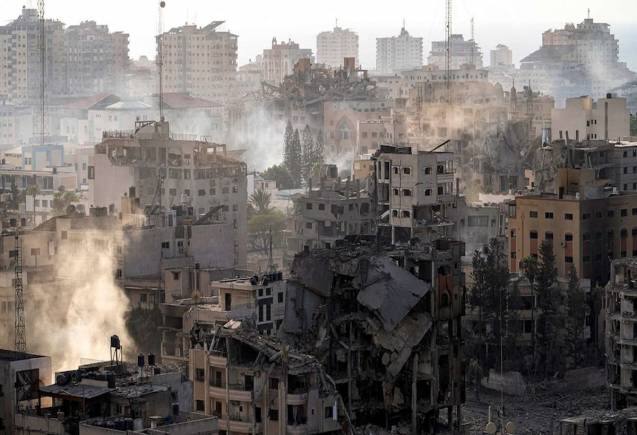 Israel-Hamas War: इजराइल-हमास युद्ध में दर्जनों विदेशी सहित 2400 लोगों की मौत, जमीनी हमले की तैयारी में नेतन्याहू, पढ़ें- जंग की 10 बड़ी बातें Israel-Hamas War: इजराइल-हमास युद्ध में दर्जनों विदेशी सहित 2400 लोगों की मौत, जमीनी हमले की तैयारी में नेतन्याहू, पढ़ें- जंग की 10 बड़ी बातें