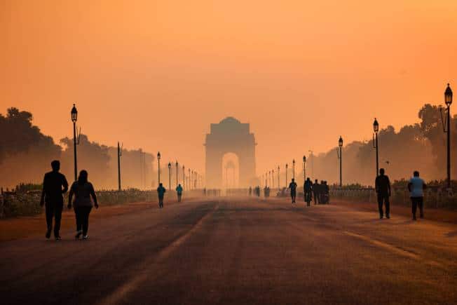 दिल्ली-NCR में 15 अक्टूबर से आएगी सर्दी, जानिए किन राज्यों पर मंडरा रहा है तूफान का संकट दिल्ली-NCR में 15 अक्टूबर से आएगी सर्दी, जानिए किन राज्यों पर मंडरा रहा है तूफान का संकट