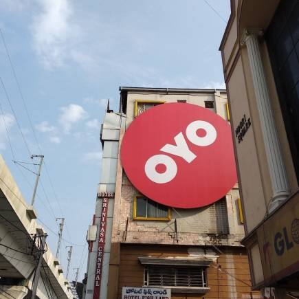 Oyo के IPO का बढ़ता जा रहा इंतजार, कंपनी ₹5,500 करोड़ के री-फाइनेंस के लिए कर रही बात