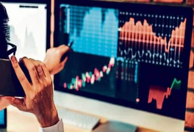 इन दो NBFC शेयरों में आज 3% की गिरावट, ब्रोकरेज को दिख रहा खरीदारी का मौका