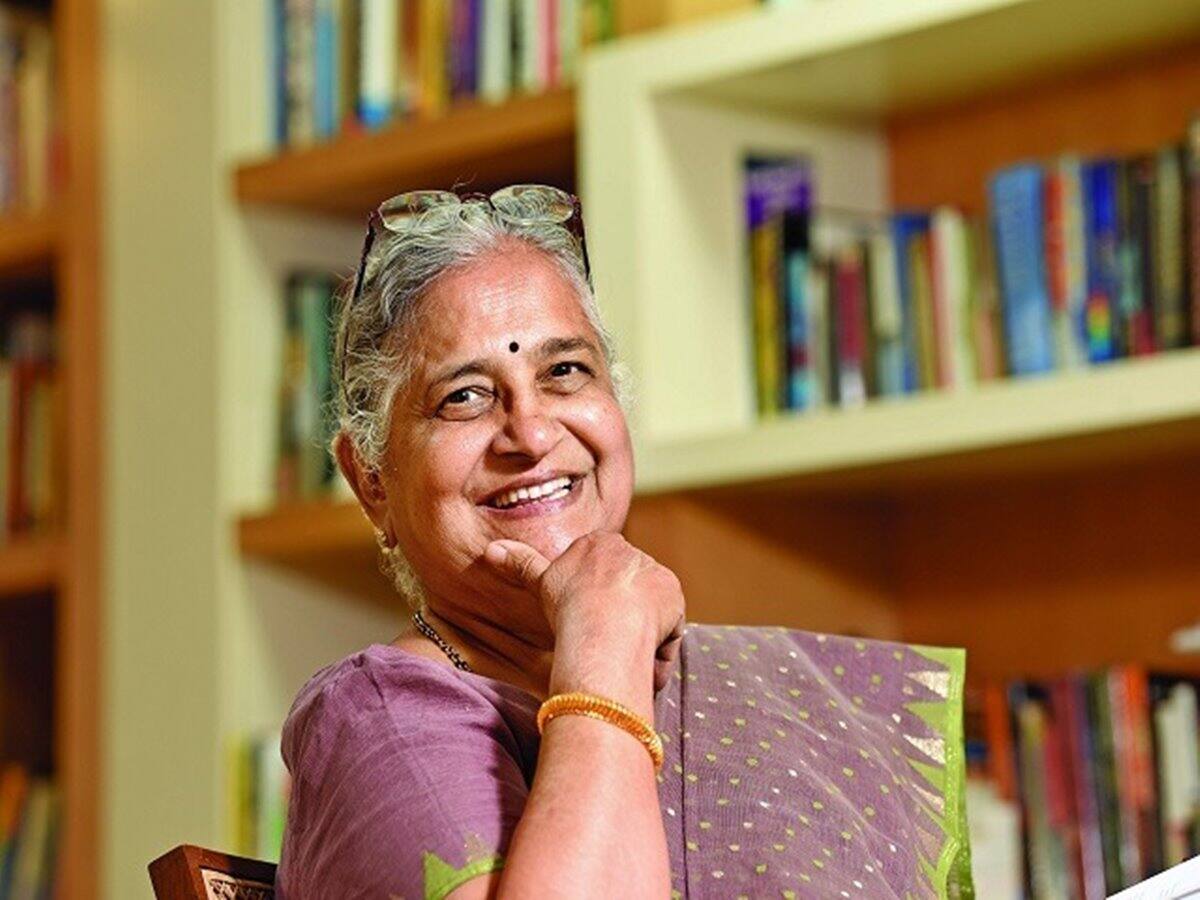 Raksha Bandhan 2024: रक्षाबंधन त्योहार को हुमायूं से जोड़ने पर ट्रोल हुईं सुधा मूर्ति, यूजर्स ने दी पढ़ने की सलाह Raksha Bandhan 2024: रक्षाबंधन त्योहार को हुमायूं से जोड़ने पर ट्रोल हुईं सुधा मूर्ति, यूजर्स ने दी पढ़ने की सलाह