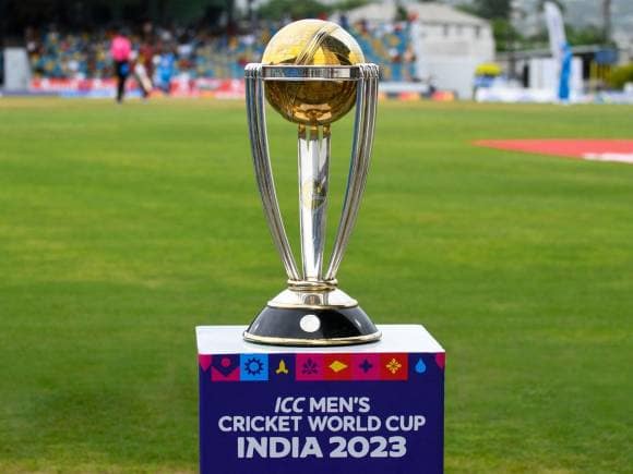 क्रिकेट वर्ल्ड कप में इन 7 दिलचस्प विज्ञापनों ने मचाई धूम, टूर्नामेंट के दौरान ऐड इंडस्ट्री ने जमकर किया खर्च क्रिकेट वर्ल्ड कप में इन 7 दिलचस्प विज्ञापनों ने मचाई धूम, टूर्नामेंट के दौरान ऐड इंडस्ट्री ने जमकर किया खर्च