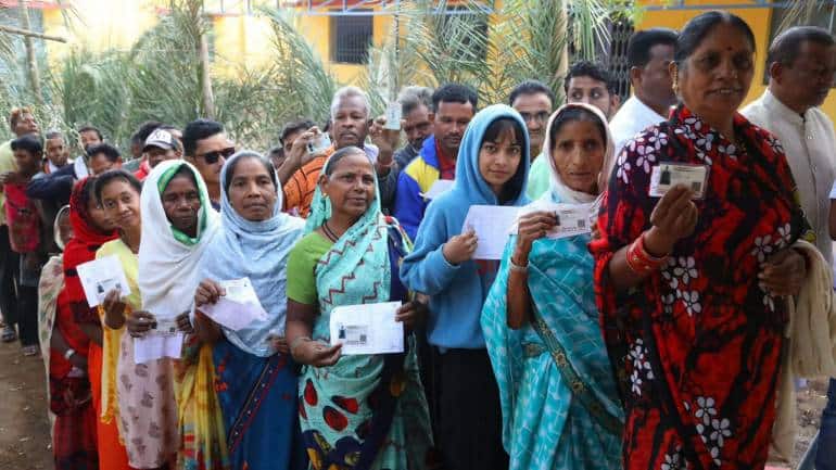 CG Election 2023: चुनाव से पहले छत्तीसगढ़ की अर्थव्यवस्था पर डालें एक नजर, राजकोषीय घाटा कम, गरीबी भी घटी