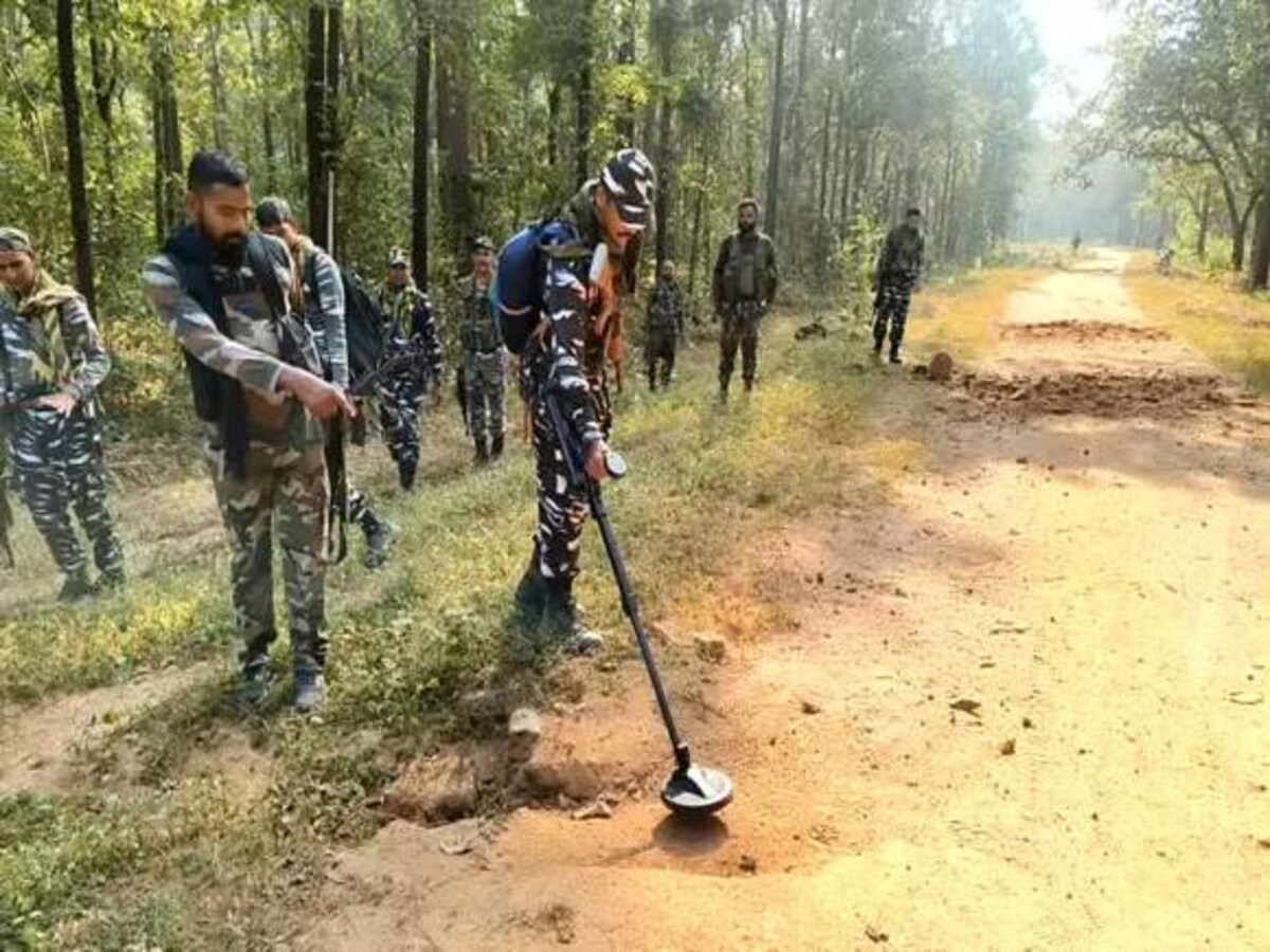 Assembly Elections 2023: मध्य प्रदेश के मुरैना में पथराव, छत्तीसगढ़ के धमतरी  में CRPF की टीम पर IED अटैक | Moneycontrol Hindi