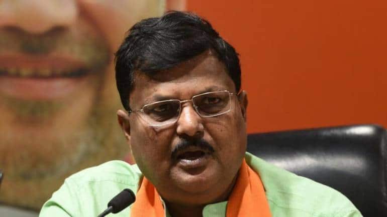 MP Election 2023: आलोट से टिकट कटने पर पूर्व सांसद ने छोड़ी कांग्रेस, अब निर्दलीय बन कर लड़ेंगे त्रिकोणीय मुकाबला MP Election 2023: आलोट से टिकट कटने पर पूर्व सांसद ने छोड़ी कांग्रेस, अब निर्दलीय बन कर लड़ेंगे त्रिकोणीय मुकाबला