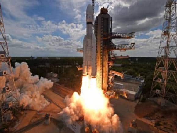 Chandraayan-3 की सफलता ने बनाया अरबपति, ISRO की कामयाबी पर 60 साल के इस शख्स पर पैसों की बारिश Chandraayan-3 की सफलता ने बनाया अरबपति, ISRO की कामयाबी पर 60 साल के इस शख्स पर पैसों की बारिश