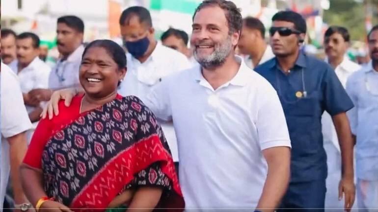 Telangana: पूर्व नक्सली बनाम माओवादी नेता की बेटी, मुलुगु विधानसभा में कांग्रेस और BRS के बीच दिलचस्प मुकाबला Telangana: पूर्व नक्सली बनाम माओवादी नेता की बेटी, मुलुगु विधानसभा में कांग्रेस और BRS के बीच दिलचस्प मुकाबला