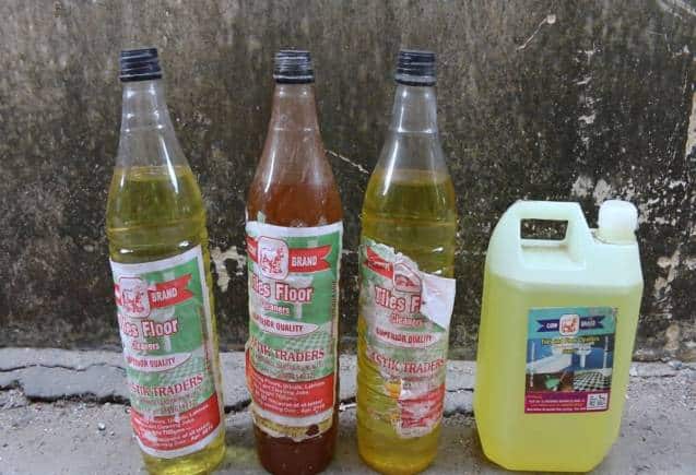 एसिड खरीदने के लिए दिखाना होगा फोटो आईडी, E-commerce कंपनियों पर सरकार ने कसी नकेल एसिड खरीदने के लिए दिखाना होगा फोटो आईडी, E-commerce कंपनियों पर सरकार ने कसी नकेल