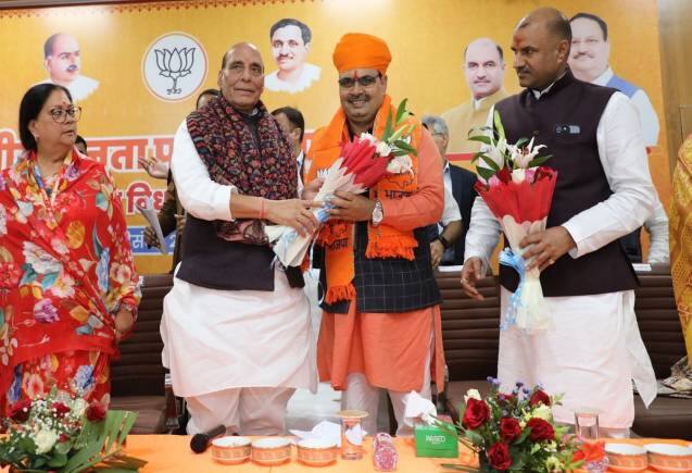 Rajasthan New CM: भजनलाल शर्मा ने पेश किया सरकार बनाने का दावा, 15 दिसंबर को लेंगे सीएम पद की शपथ