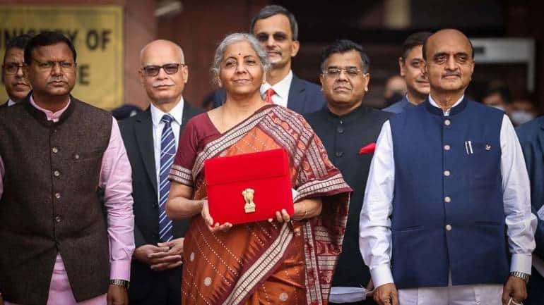 Budget 2024: क्या सरकार लाएगी 8वां वेतन आयोग, मोदी सरकार बजट में 1 करोड़ सरकारी कर्मचारियों का रखेगी ध्यान!