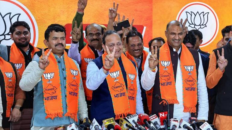 Rajasthan New CM: मध्य प्रदेश या छत्तीसगढ़ की तरह राजस्थान में होगा नया चेहरा या इन पुराने नेताओं में से बनेगा कोई मुख्यमंत्री?