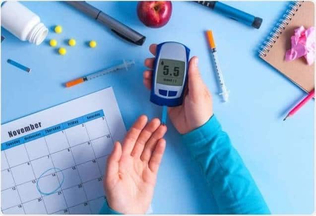 Diabetes के ये हैं कॉमन लक्षण, दिखते ही फौरन हो जाएं अलर्ट, कभी न करें इग्नोर