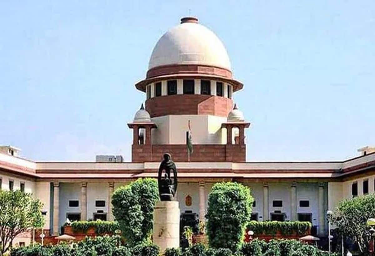 Kolkata Rape Murder Case: डॉक्टर के रेप, मर्डर केस का सुप्रीम कोर्ट ने लिया संज्ञान, 20 अगस्त को CJI करेंगे सुनवाई