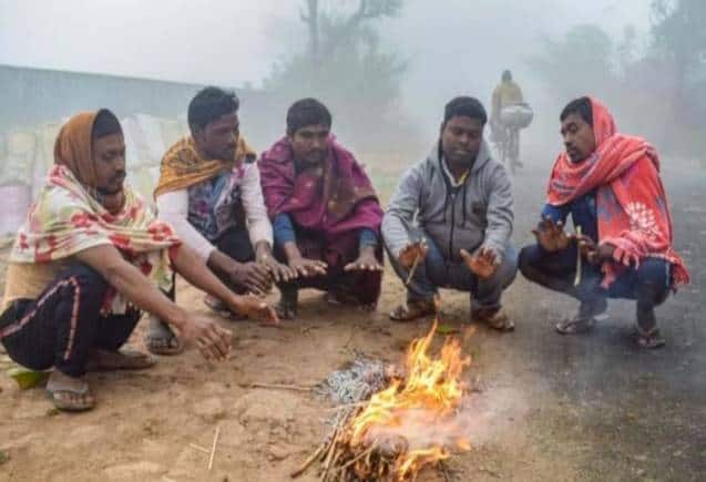 Weather Updates: इन राज्यों में पड़ेगी कड़ाके की ठंड, उत्तर भारत में छाया रहेगा घना कोहरा Weather Updates: इन राज्यों में पड़ेगी कड़ाके की ठंड, उत्तर भारत में छाया रहेगा घना कोहरा