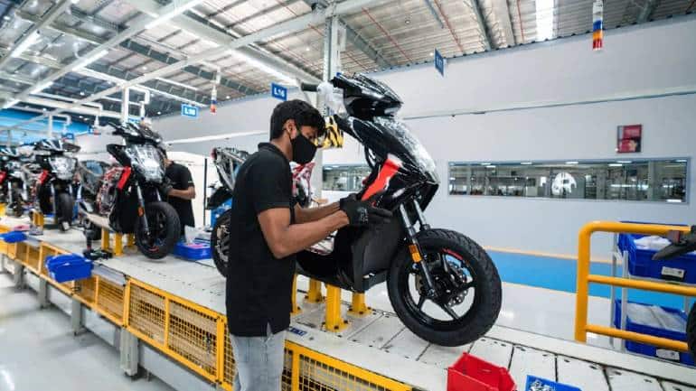 देश की पहली EV टू-व्हीलर कंपनी लाएगी आईपीओ, हीरो मोटोकॉर्प का लगा है 34% पैसा देश की पहली EV टू-व्हीलर कंपनी लाएगी आईपीओ, हीरो मोटोकॉर्प का लगा है 34% पैसा
