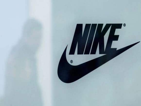 Nike के कमजोर आउटलुक ने दो शेयरों पर बनाया दबाव, 10% तक घट गई वैल्यू