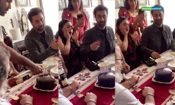 क्रिसमस केक पर शराब डालकर लगाई आग, रणबीर कपूर के ‘जय माता दी’ बोलने पर मचा बवाल