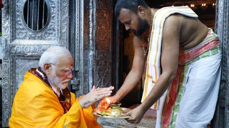 Ayodhya Ram Mandir: राम मंदिर प्राण प्रतिष्ठा में बस एक दिन बाकी, अयोध्या  में 5 घंटे बिताएंगे PM मोदी, कुछ ऐसा होगा पूरा शेड्यूल | Moneycontrol Hindi