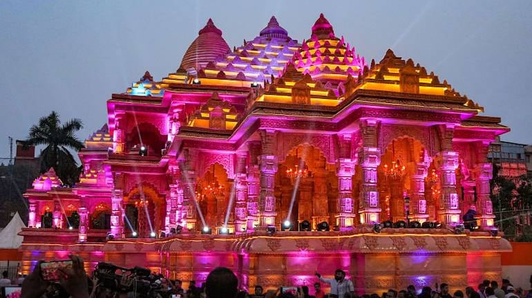 Ram Mandir Pran Pratishtha time: 500 वर्षों का वनवास काटने के बाद आज 84 सेकंड के इस शुभ मुहूर्त में अयोध्या के भव्य राम मंदिर में विराजमान होंगे 'रामलला'