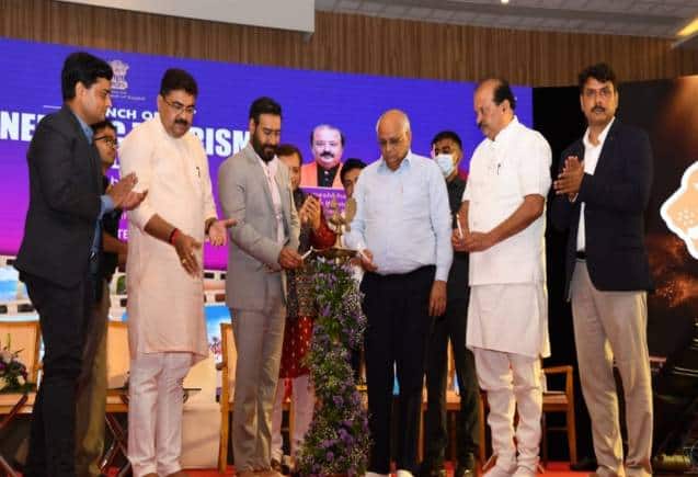 Cinematic Tourism Policy: गुजरात सरकार के इस पॉलिसी से अजय देवगन हुए प्रभावित, निवेश का किया ऐलान Cinematic Tourism Policy: गुजरात सरकार के इस पॉलिसी से अजय देवगन हुए प्रभावित, निवेश का किया ऐलान
